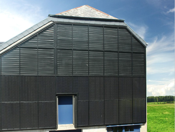 Integration der Photovoltaikanlage in die Hausfassade